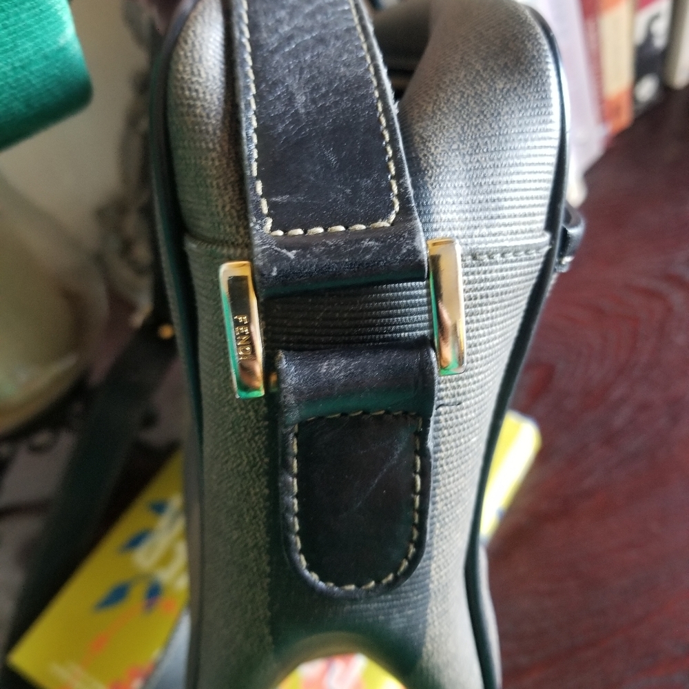 Super sale!!! Vintage Fendi  camera shoulder  bag - Picture 9 of 16